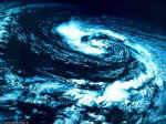 un cyclone de nuages.jpg (70783 octets)